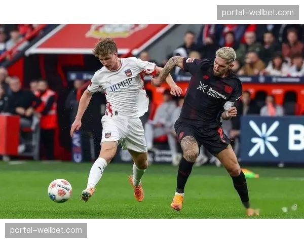 科隆前场压迫强度不足，给予勒沃库森中场过多时间组织进攻